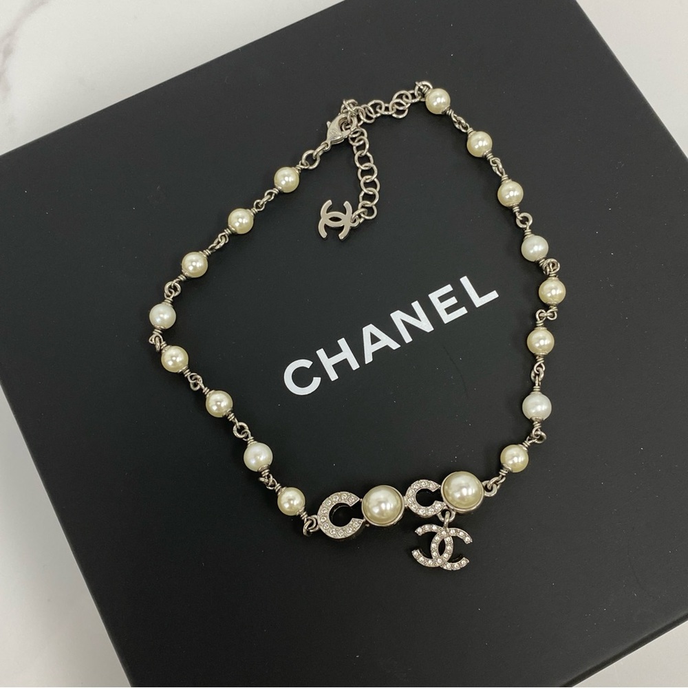 Chanel Crystal Pearl CC Choker - Picture 6 of 6